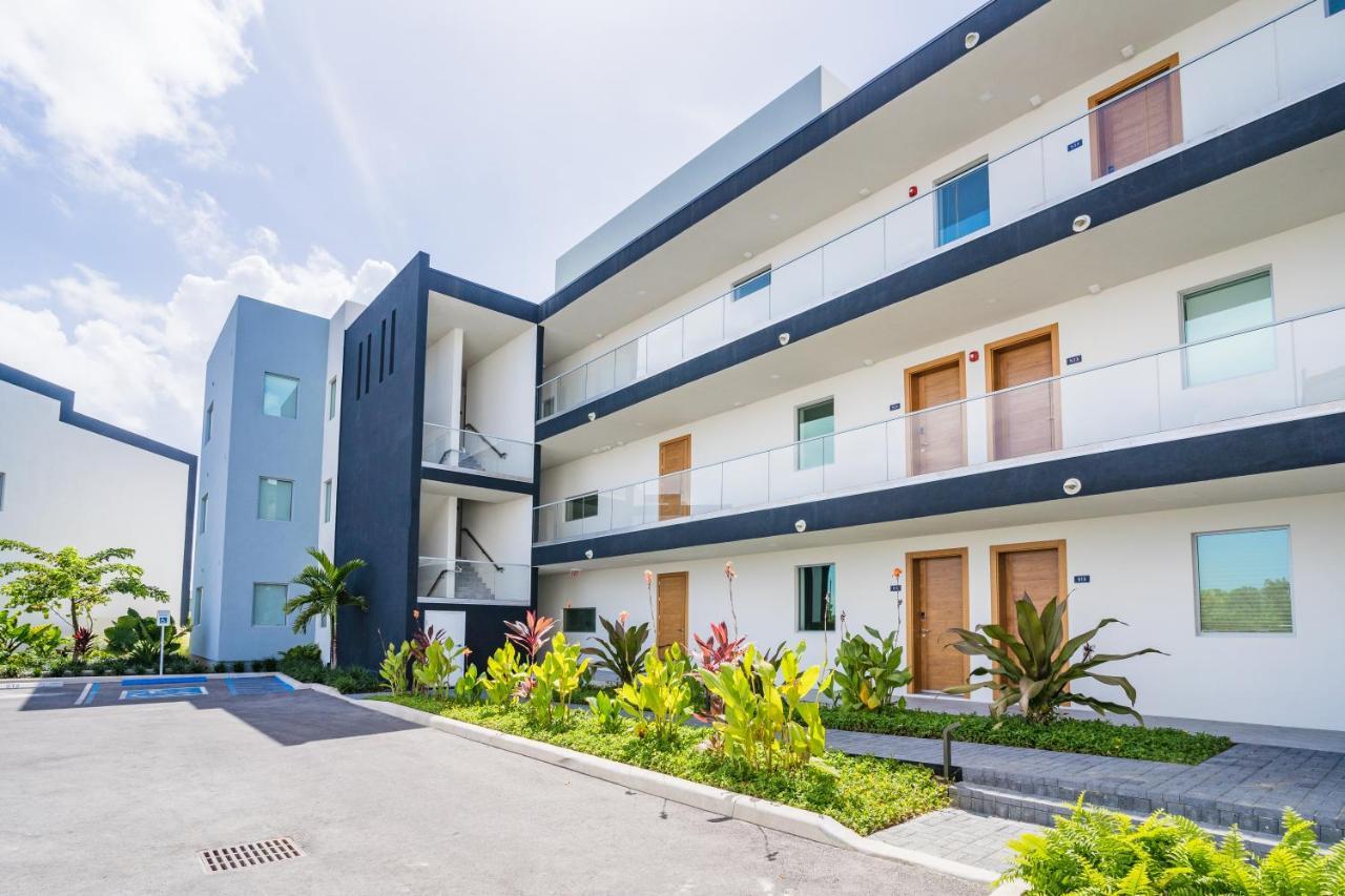 One Canal Point George Town Exterior photo